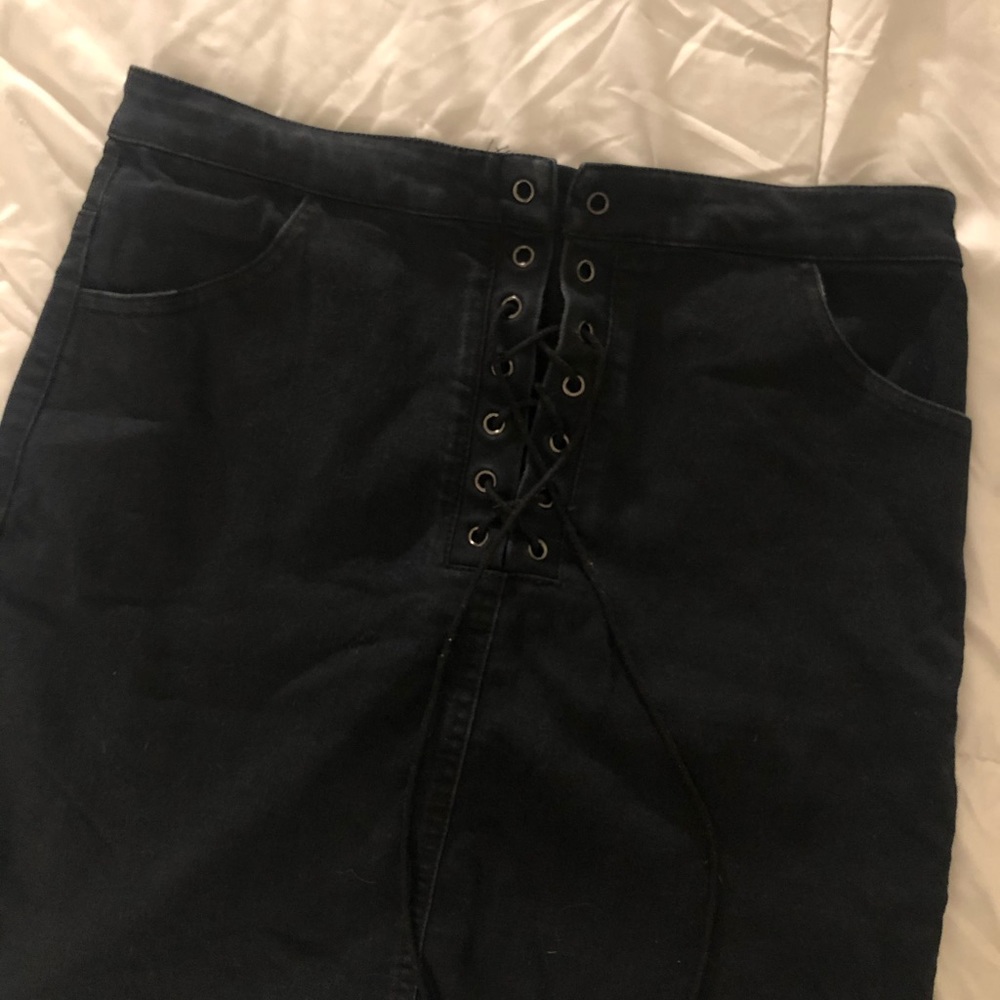 Black Denim Skirt FOREVER 21